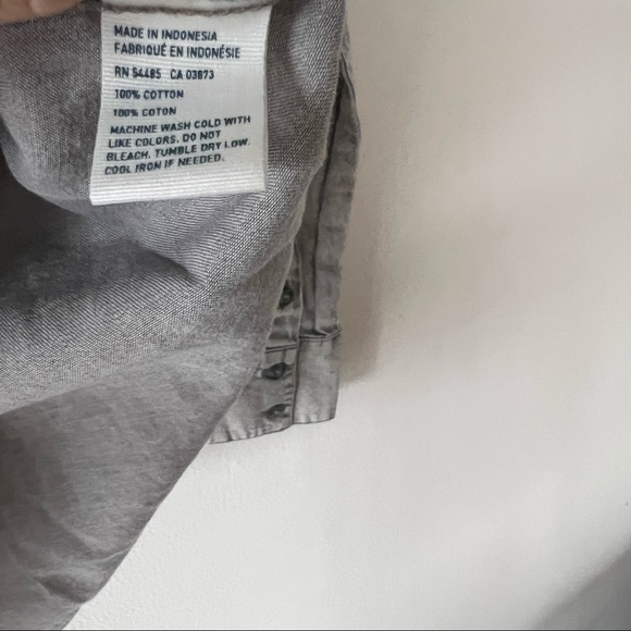 AEO Womens Distressed Denim Button Down Top Gray Size XS - Picture 9 of 12